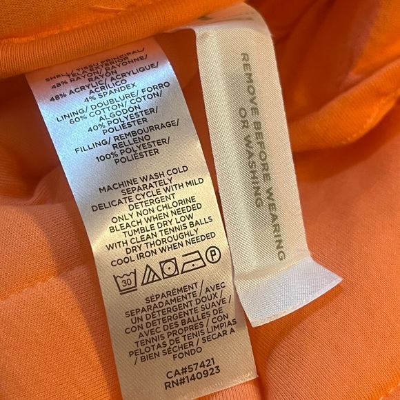 NWT Lou & Grey Signature Soft Orange Quilted Vest Size S Full Zip Insulate - Picture 8 of 9